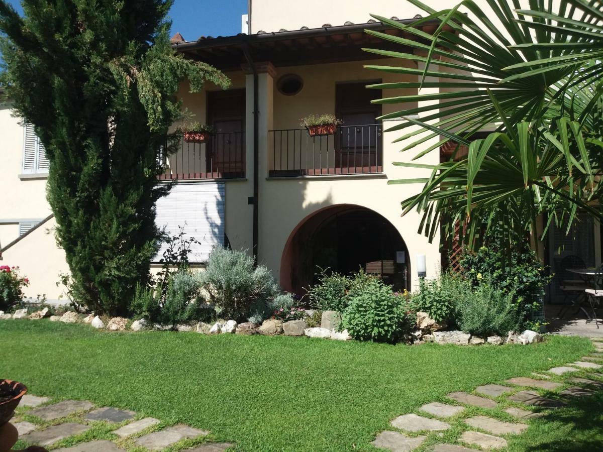 Residence Le Gagli Arde Arezzo Exterior foto