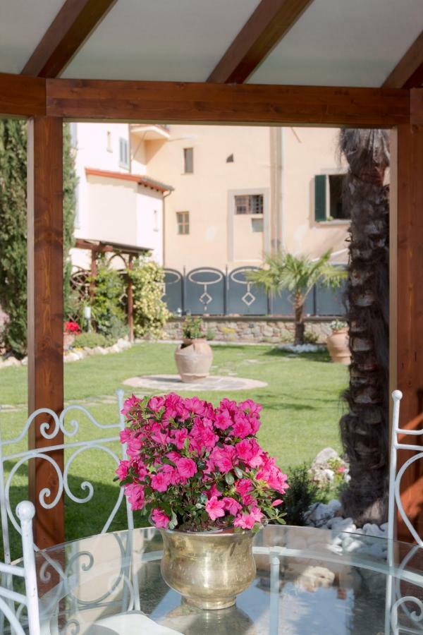 Residence Le Gagli Arde Arezzo Exterior foto